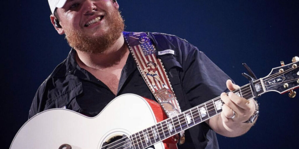 Cover art of Back 40 Back Lyrics – Luke Combs